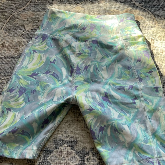 medium girls freefly shorts - Picture 2 of 13